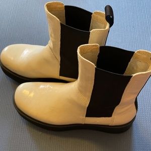 Vagabond platform boots